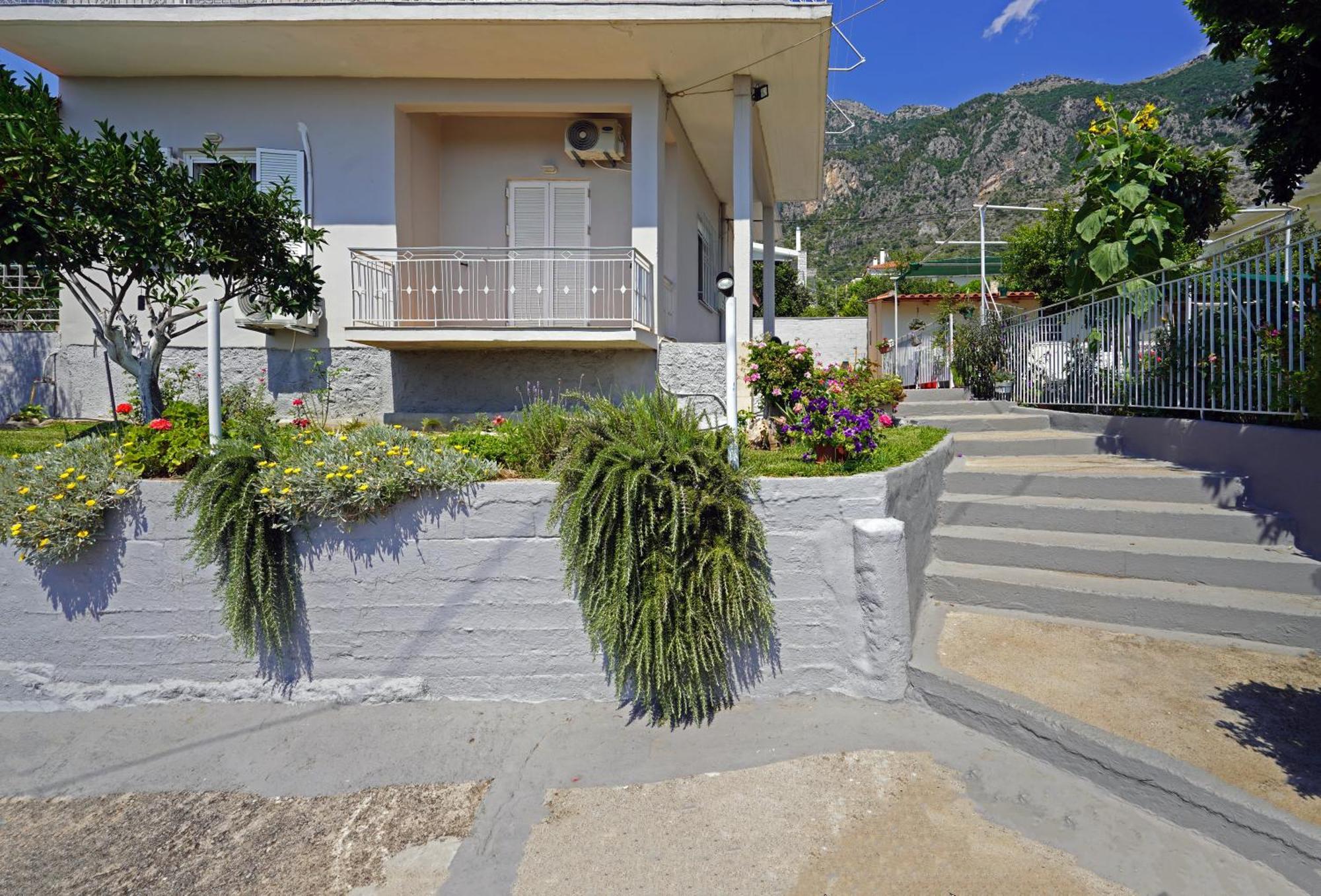 Kalimera Suite Kalamata Exterior photo